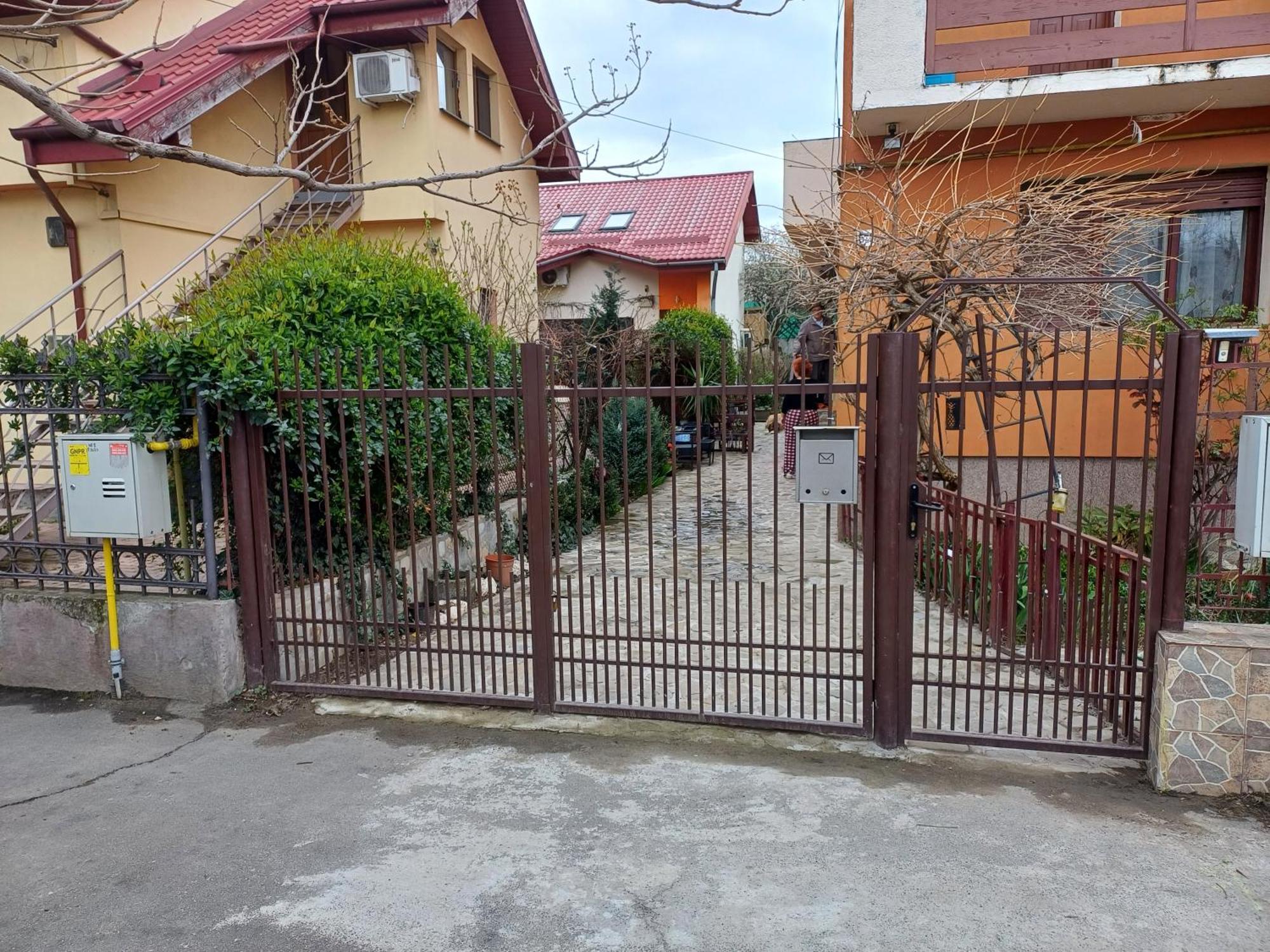 Camera Cu Baie Tina Temešvár Exteriér fotografie